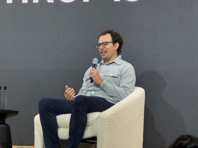 Amidst a Tug-of-War: The Future of AI Regulation in the United States